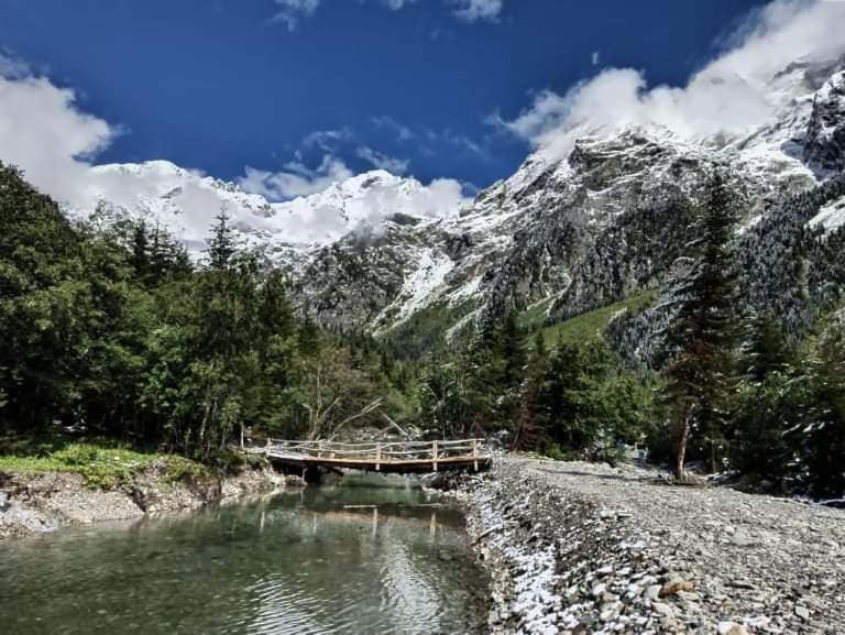 Guest House-Waterfall Chokhuldi Exterior photo
